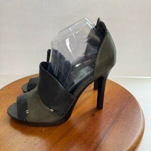 7 For All Mankind Genuine Leather Elegant Black and Gray Women's Heels 8.5